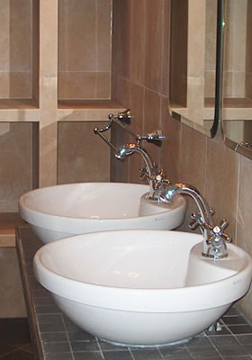 foto van een nieuwe badkamer gerealiseerd in Neede